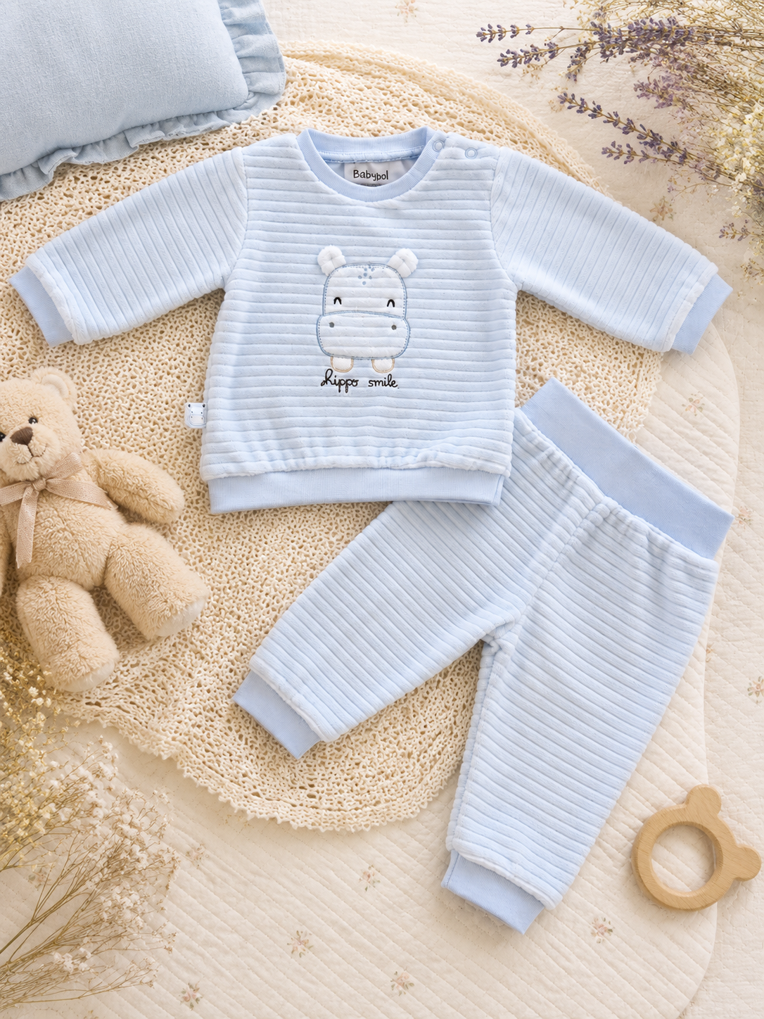 Completo neonato in ciniglia azzurro con ippopotamo