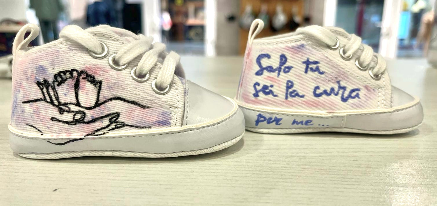 Scarpine personalizzate a mano