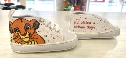 Scarpine neonato dipinte a mano