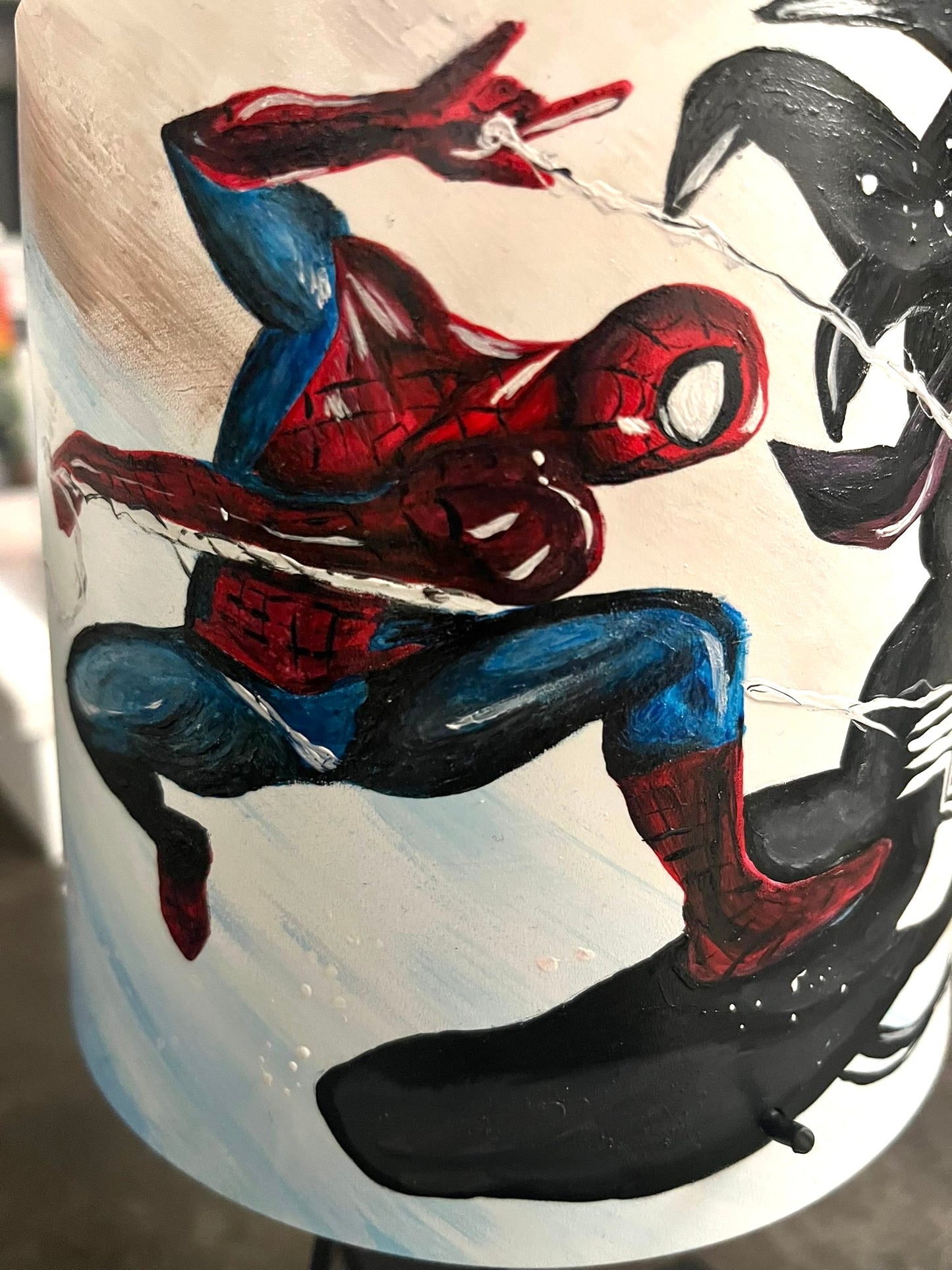 Lampada personalizzata a tema spiderman