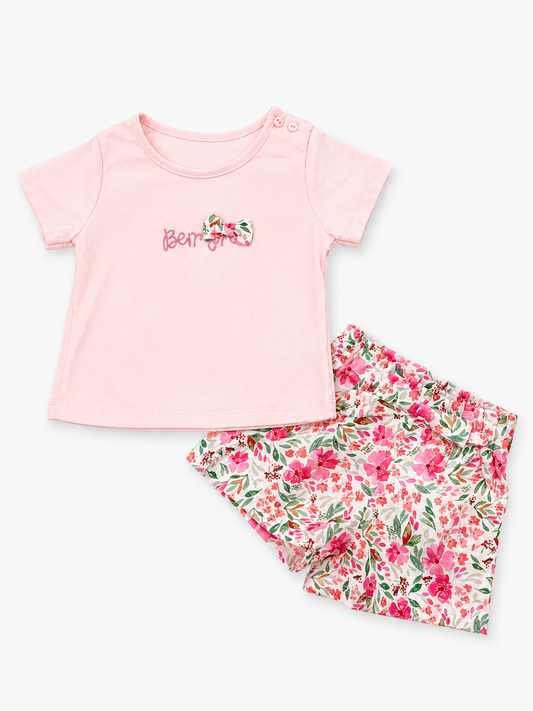 Completo neonata rosa con shorts floreali – Eleganza e dolcezza per l’estate 🌸